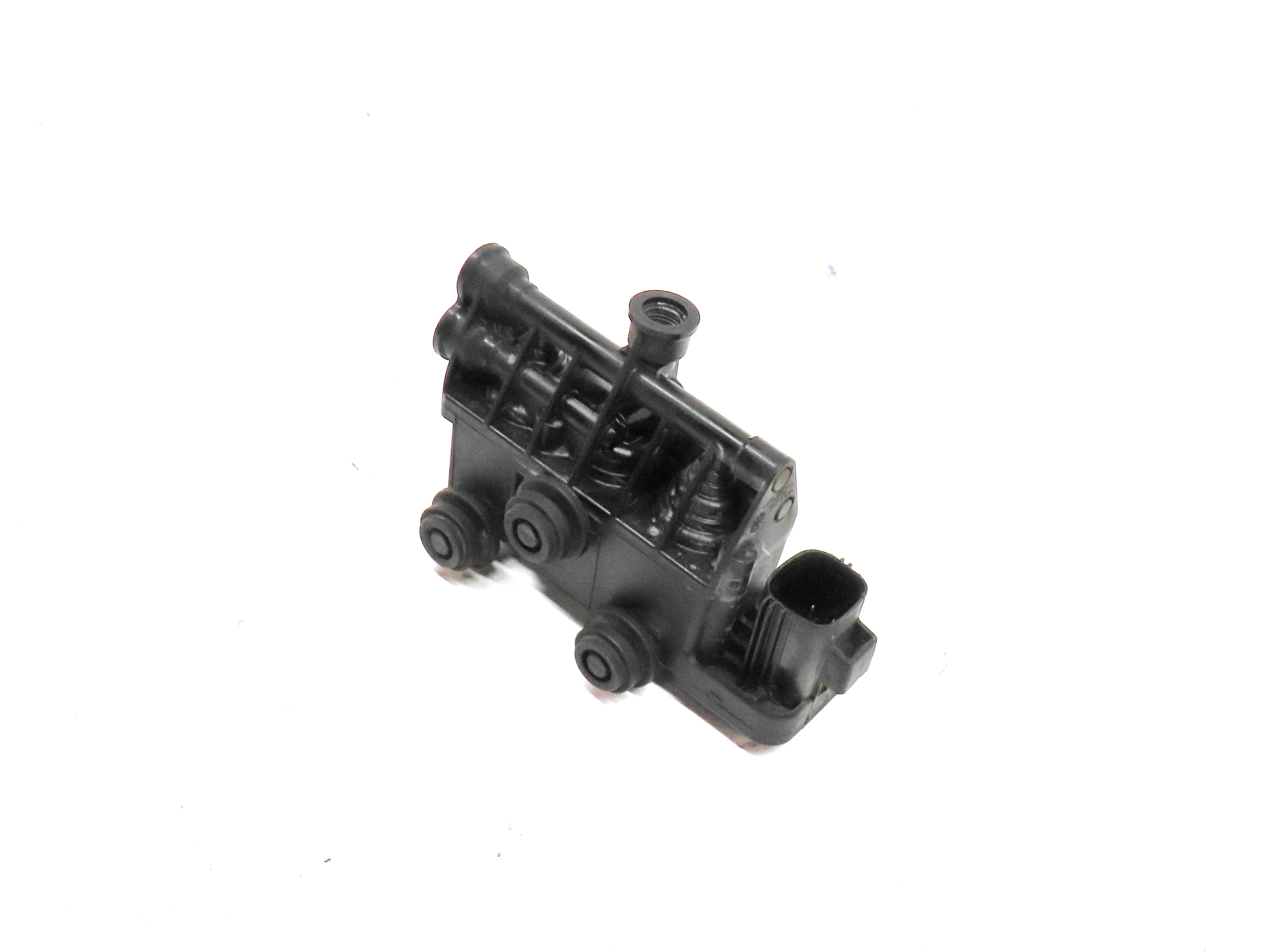 2012 RANGE ROVER (L322) AIR SUSPENSION TRANSFER RELIEF VALVE BLOCK — exact item pictured